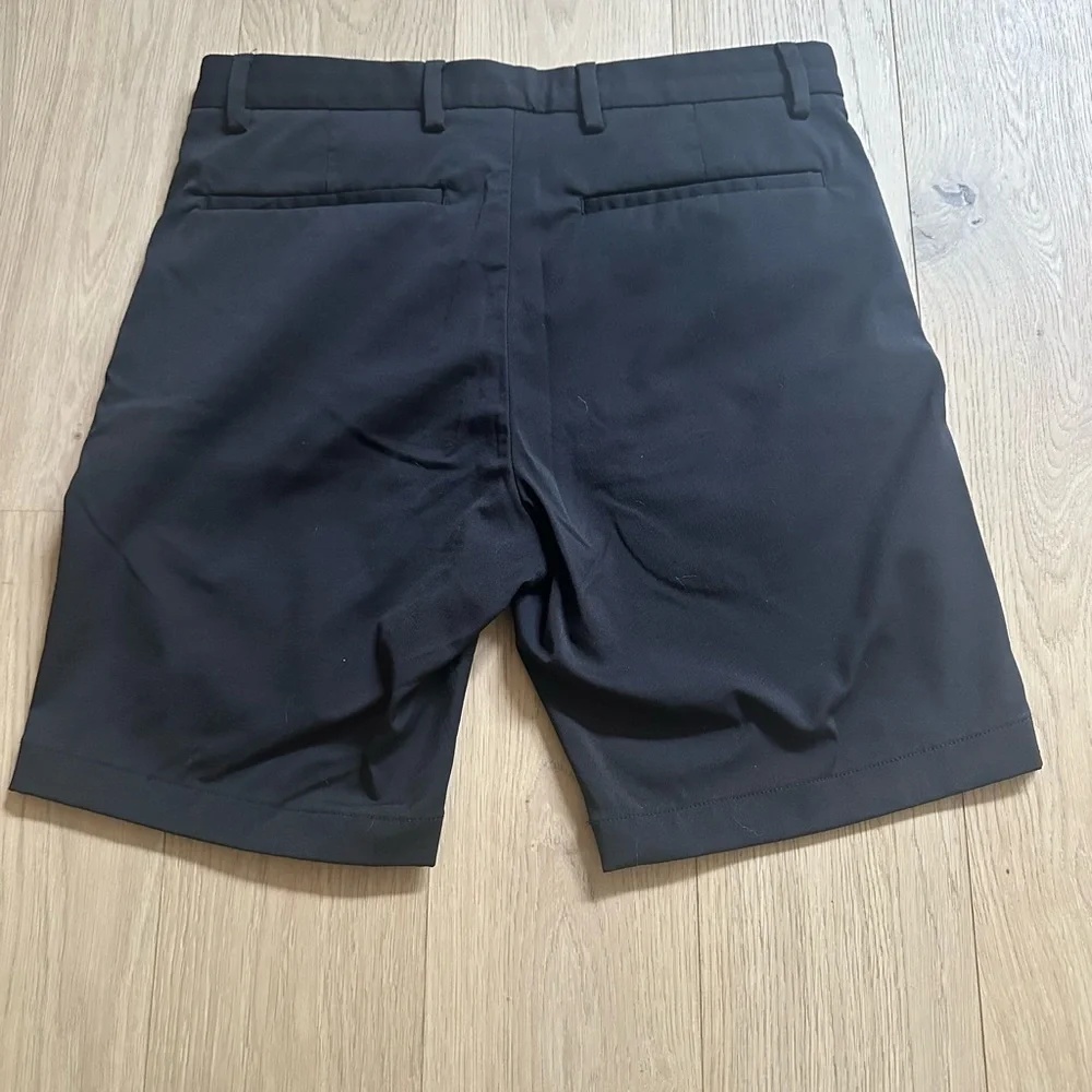 Theory Black Ascend Tech Shorts Size 30 - Picture 8 of 10